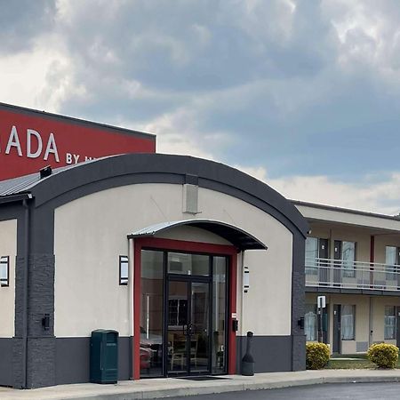 Ramada By Wyndham Harrisonburg Motel Bagian luar foto