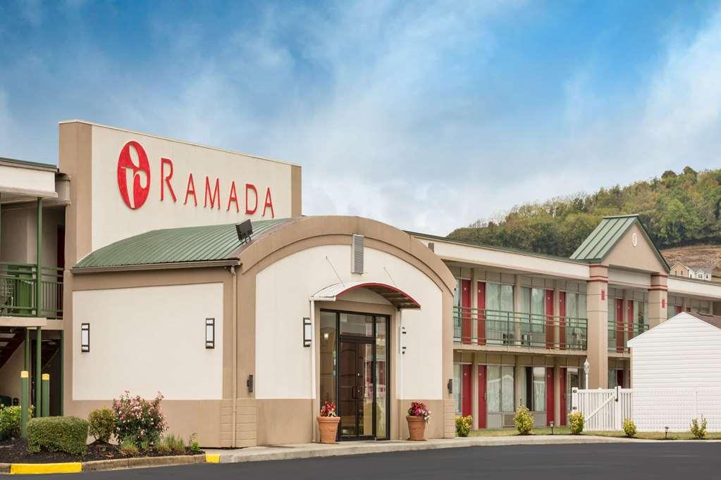 Ramada By Wyndham Harrisonburg Motel Bagian luar foto
