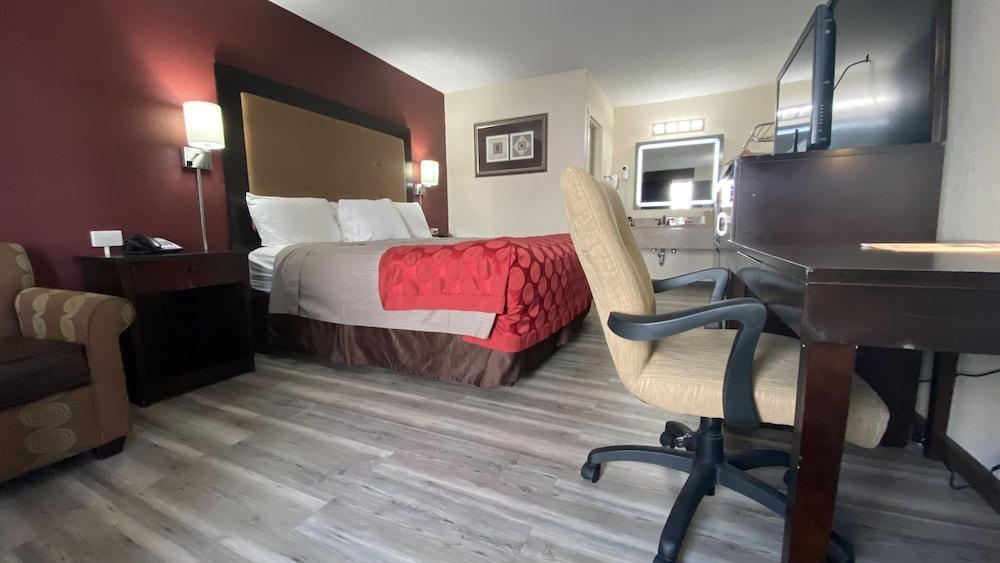 Ramada By Wyndham Harrisonburg Motel Bagian luar foto