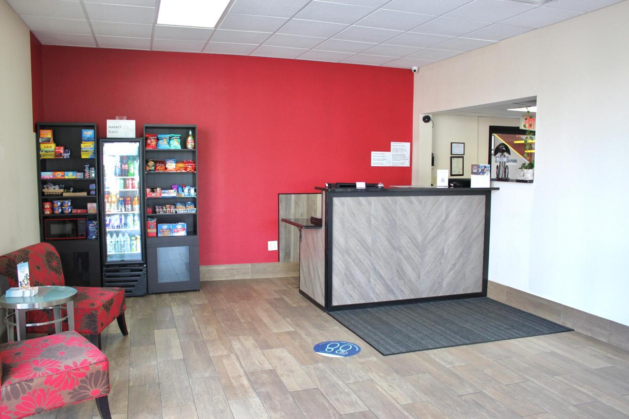 Ramada By Wyndham Harrisonburg Motel Bagian luar foto